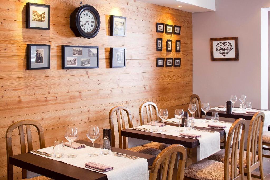 Hotel Belalp Chatel Luaran gambar